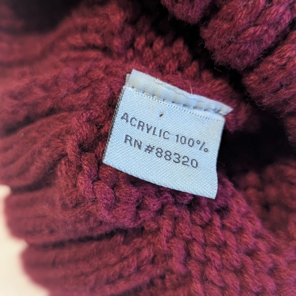 NWOT - C.C Burgundy Slouchy Knitted Winter Beanie/Hat w/ Pom Pom - Picture 4 of 7